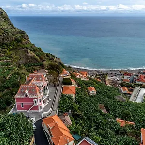 https://1905-zinos-palace-ponta-do-sol-madeira.madeira-islandshotels.com